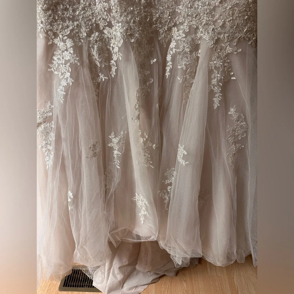 Champagne colored Mermaid style Essence of Australia wedding dress - Picture 3 of 7